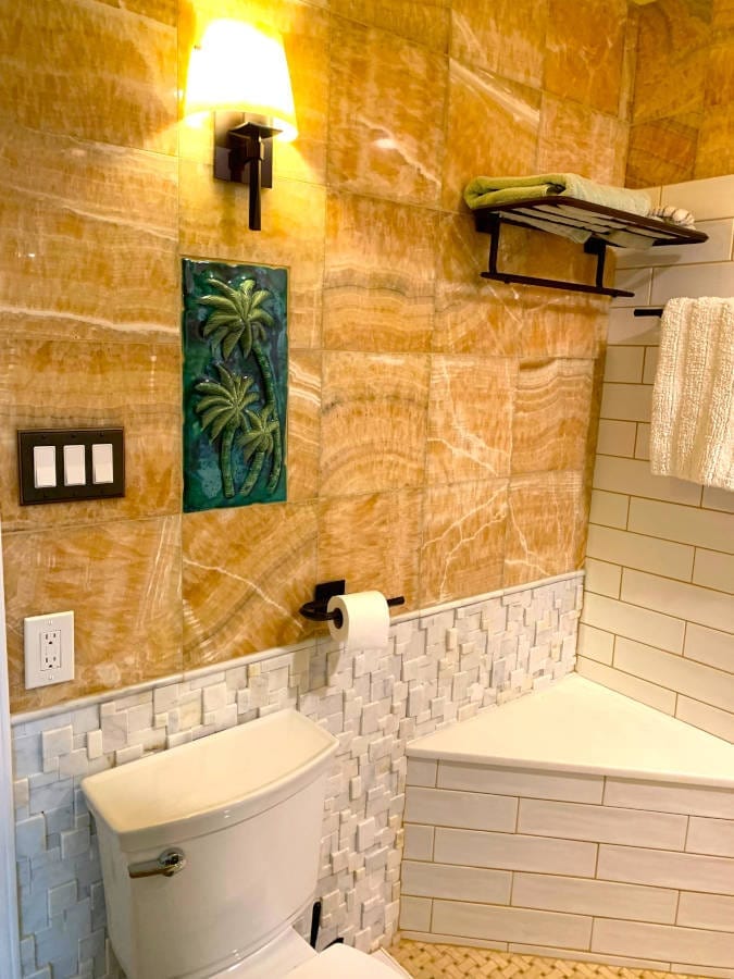 Ceramic Designs by Albert Medium PLaque Ceramic Hawaiian Green Sea Turtles Wall Hanging, tropical home design ideas, bathroom tiles