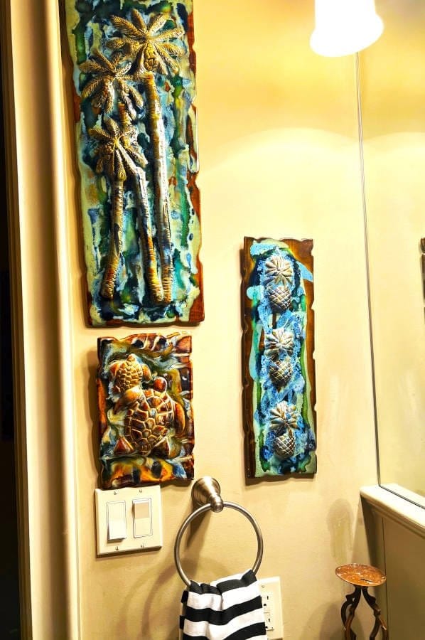 Ceramic Designs by Albert Medium PLaque Sea Life Turtle Wall Art, Ceramic turtle Wall Hanging, bathroom shower turtle tile, tropical tile