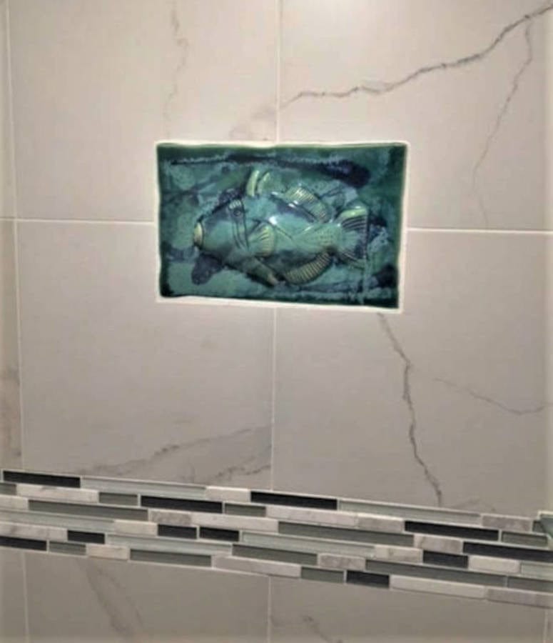Ceramic Designs by Albert small plaque Bathroom Shower Tiles with Sea Turtle Motif, Kitchen backsplash Tiles, Tropical Hawaiian Decor